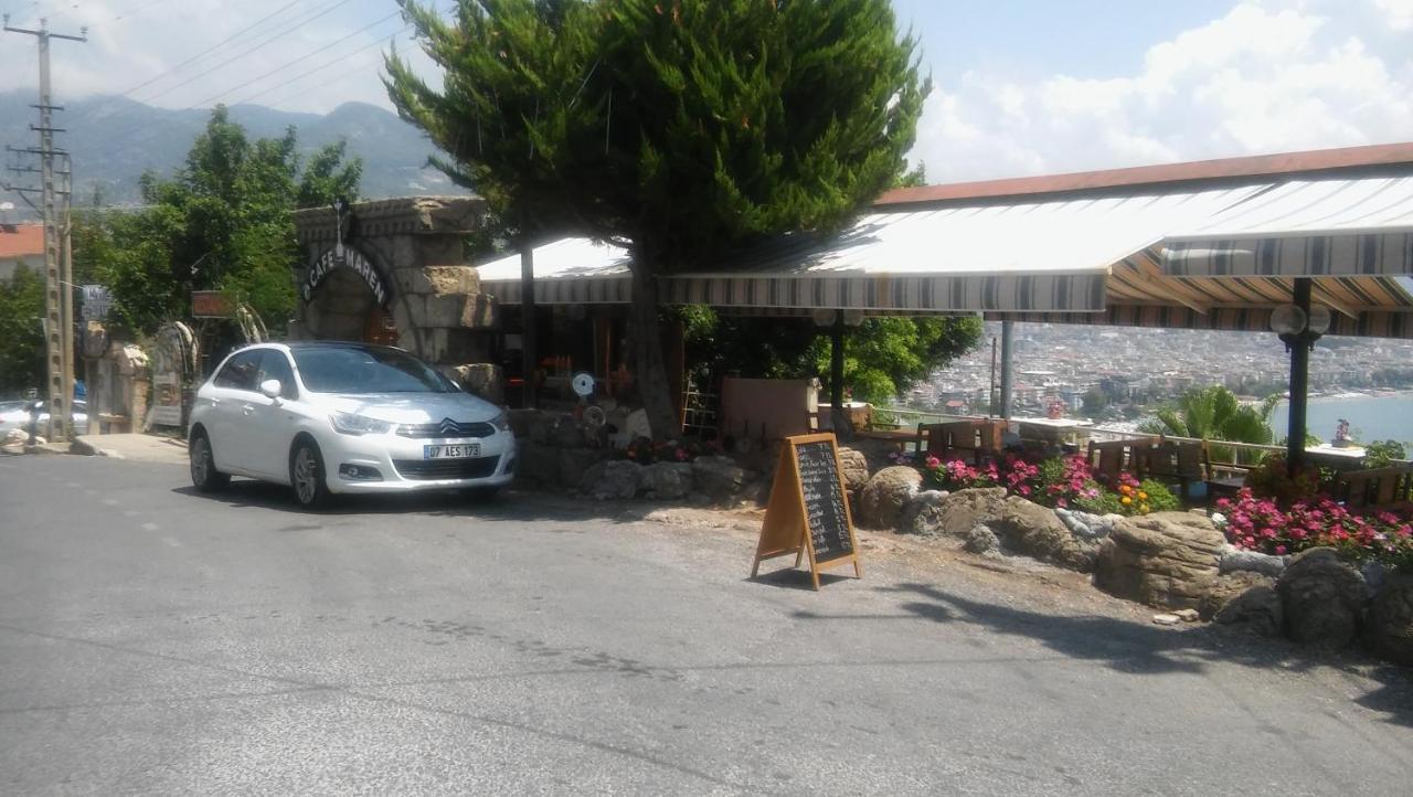 Sultan House: Beachfront Apartment with Balcony and Amenities Alanya Exterior photo